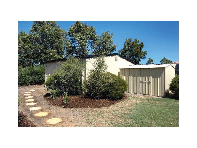33 Burleigh Drive, Australind WA 6233