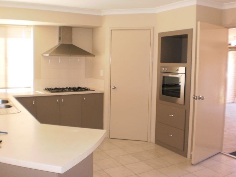 24 Sapphire Road, Dalyellup WA 6230