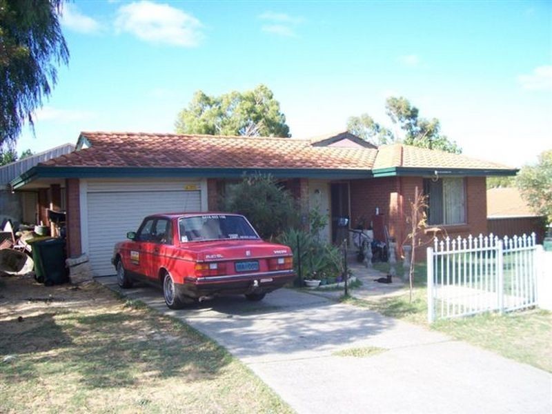 11 Littlefair Drive, Withers WA 6230