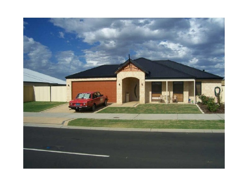 119 Hornibrook Road, Dalyellup WA 6230