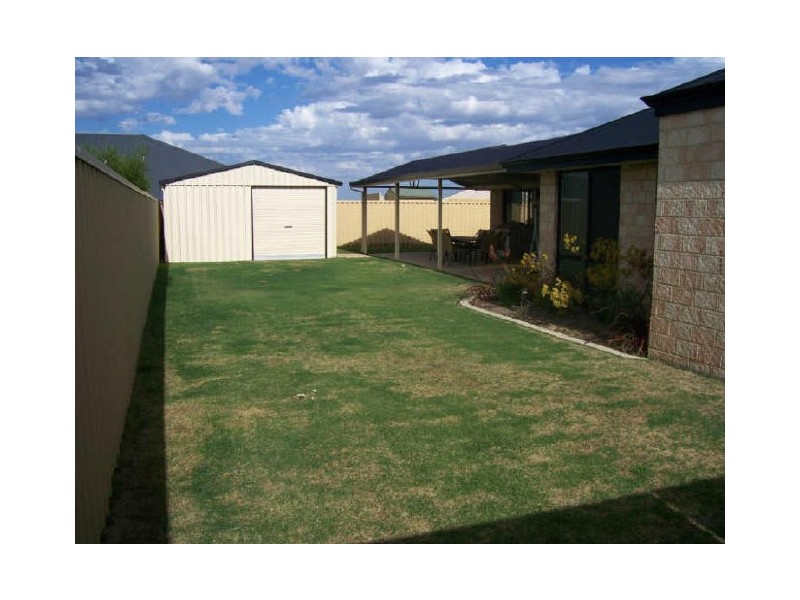 119 Hornibrook Road, Dalyellup WA 6230