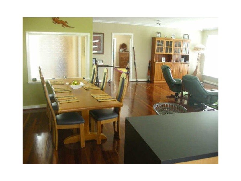 33 Wollaston Crescent, Bunbury WA 6230