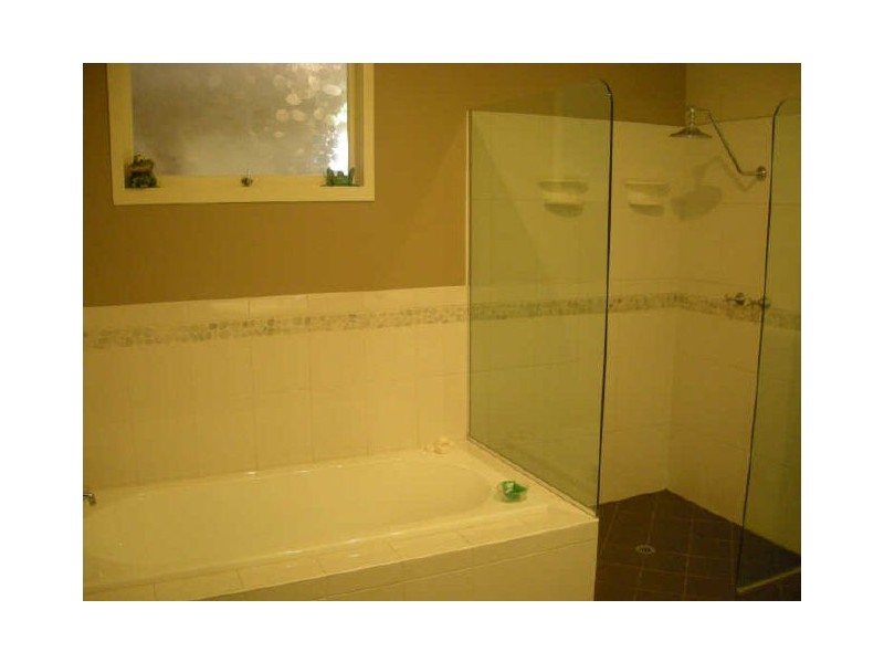 33 Wollaston Crescent, Bunbury WA 6230