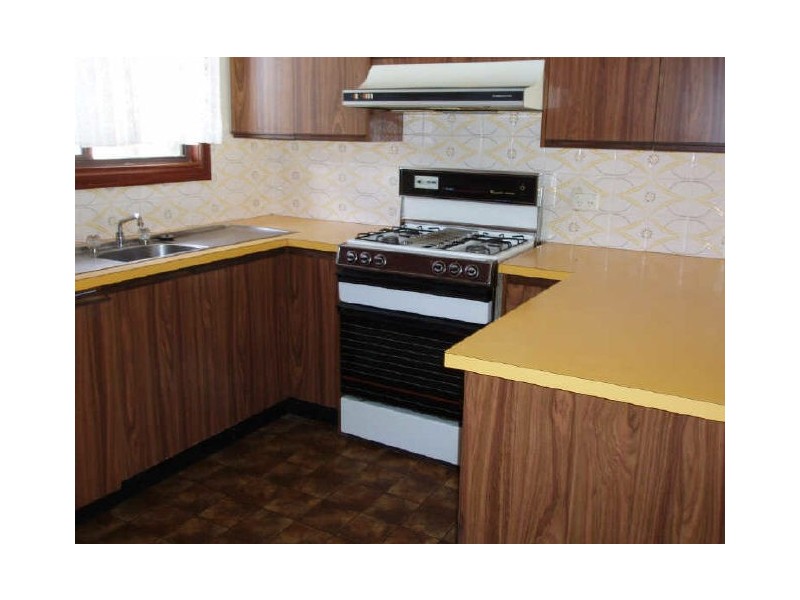 8 Timperley Road, Bunbury WA 6230