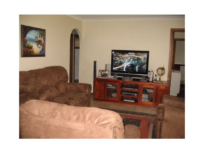 19 Montgomery Drive, Eaton WA 6232