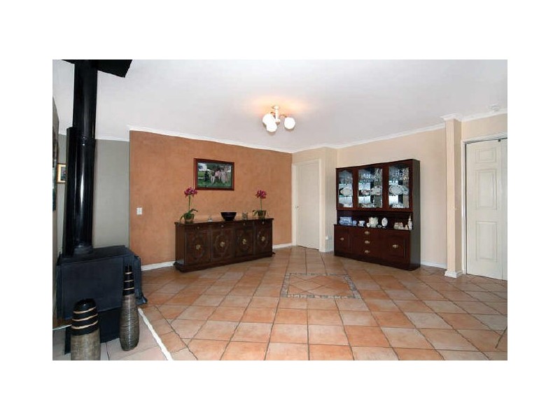 40 Barnes Avenue, Australind WA 6233