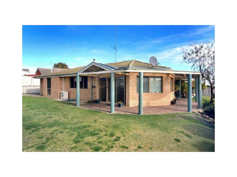 40 Barnes Avenue, Australind WA 6233