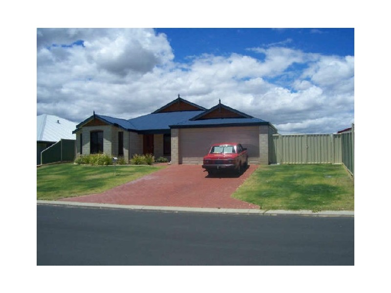 5 Vaughans Way, Australind WA 6233