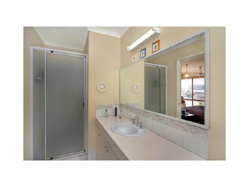 40 Barnes Avenue, Australind WA 6233