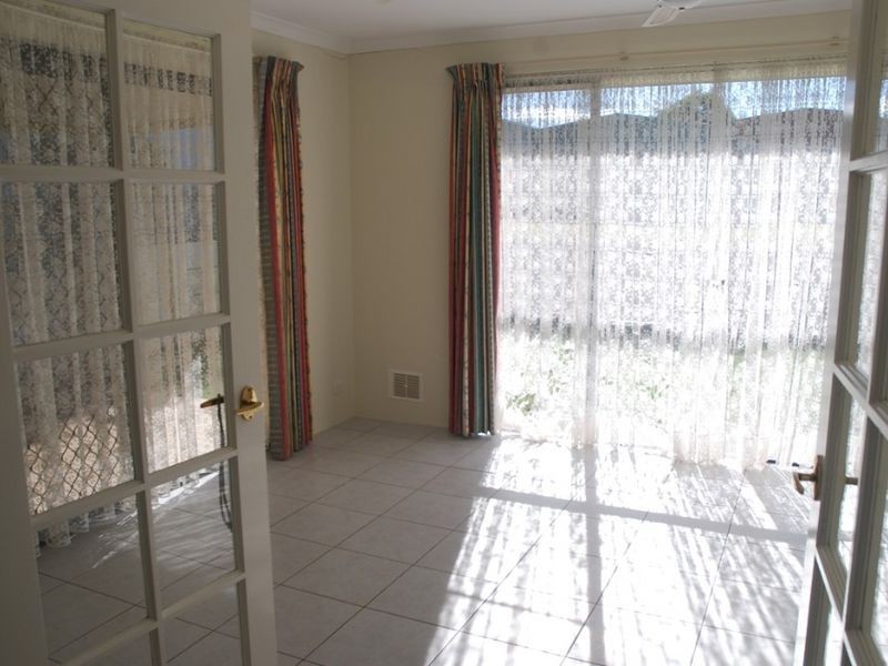 5 Hibiscus Street, Eaton WA 6232