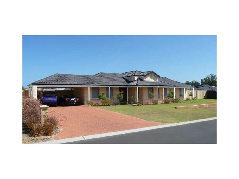 2 Howitt Way, Dalyellup WA 6230