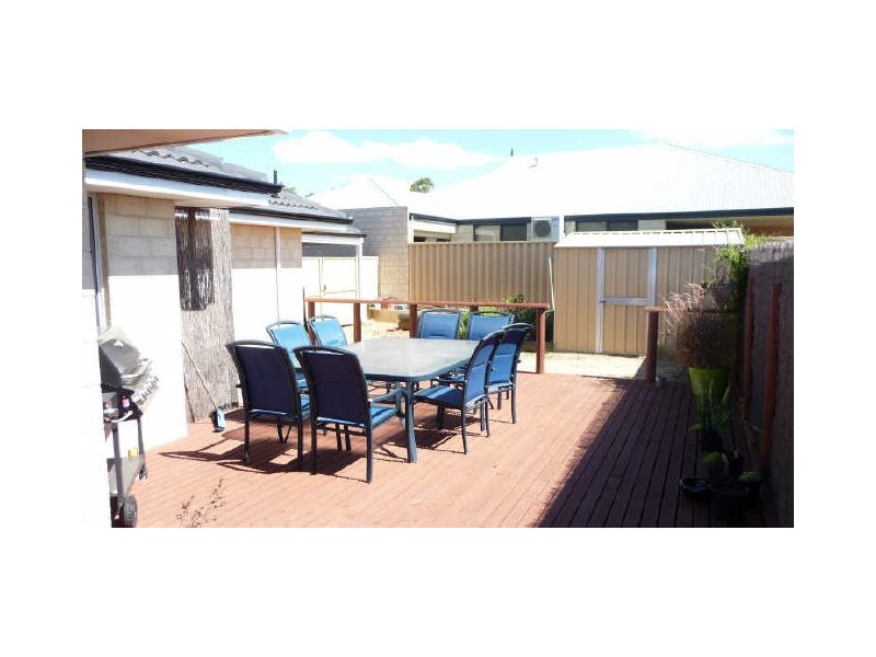2 Howitt Way, Dalyellup WA 6230