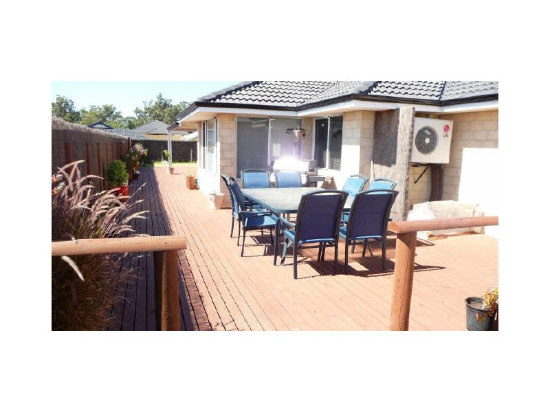 2 Howitt Way, Dalyellup WA 6230