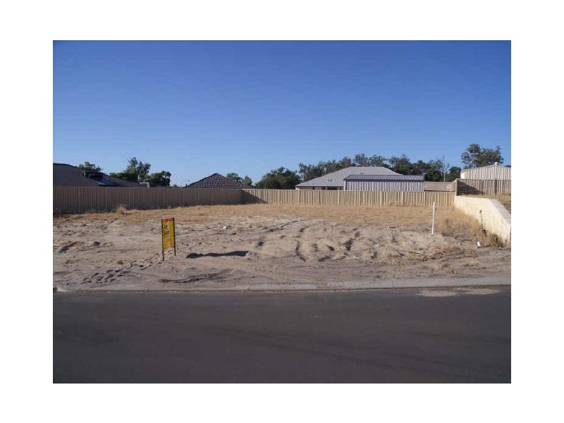 25 Vaughans Way, Australind WA 6233