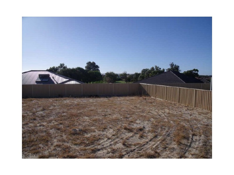 25 Vaughans Way, Australind WA 6233