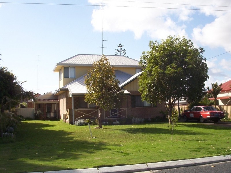 16 Constitution Street, South Bunbury WA 6230