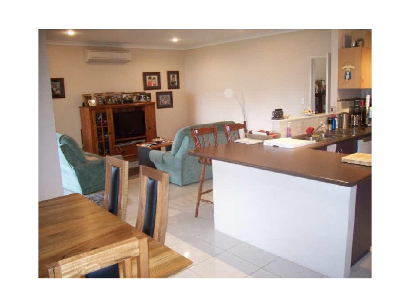 Unit 3/10a Bythorne Place, East Bunbury WA 6230