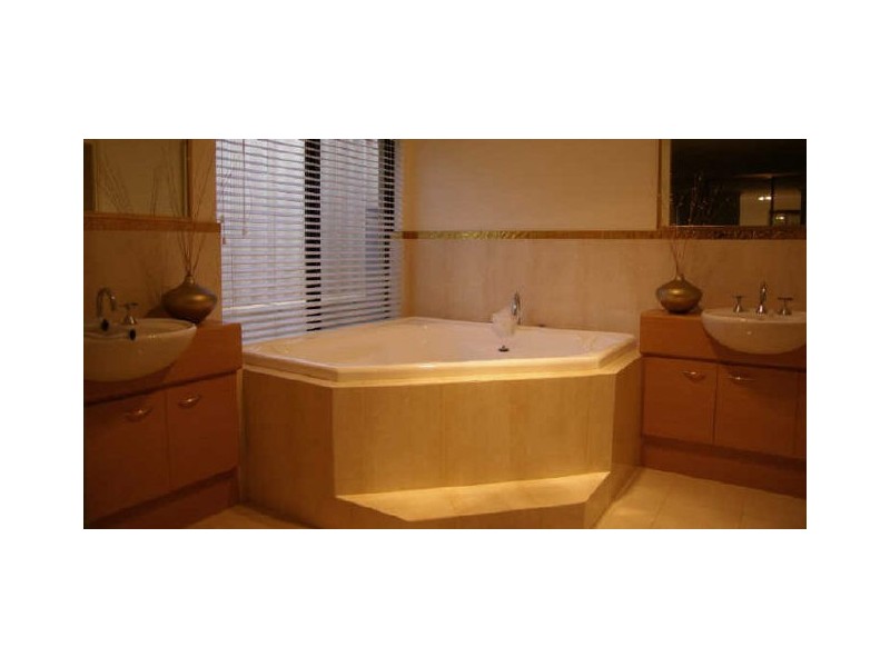 18 Sapphire Road, Dalyellup WA 6230