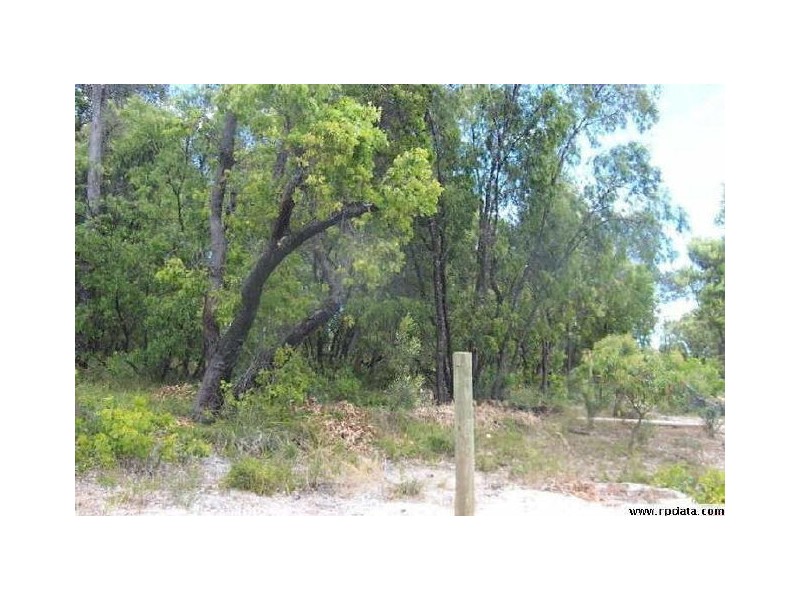 5 Hildas Close, College Grove WA 6230