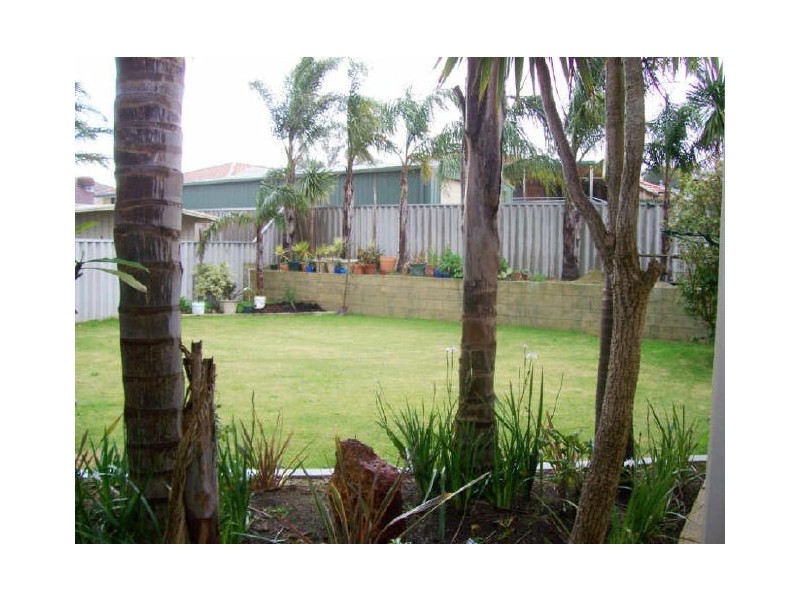 12 Somerville, College Grove WA 6230