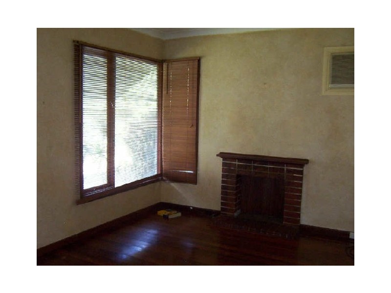 4 Ausden Street, Carey Park WA 6230