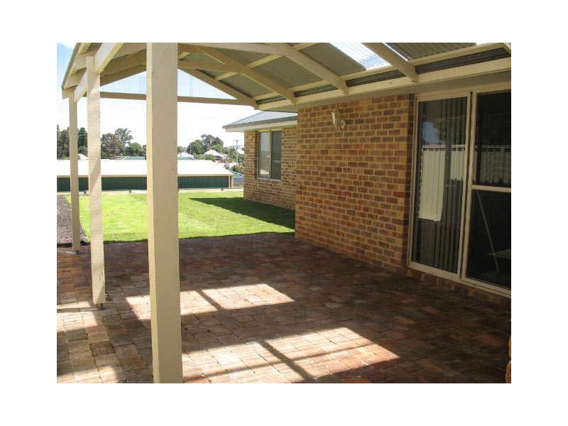 12 Coverley Drive, Collie WA 6225