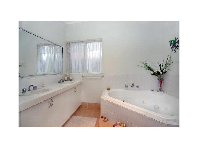 28 Brooklyn Way, Australind WA 6233