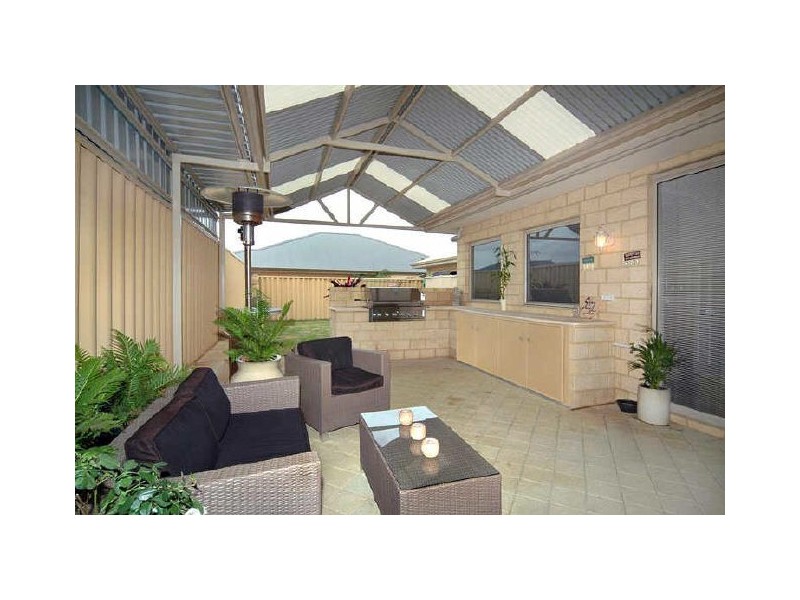 11 Sapphire Road, Dalyellup WA 6230