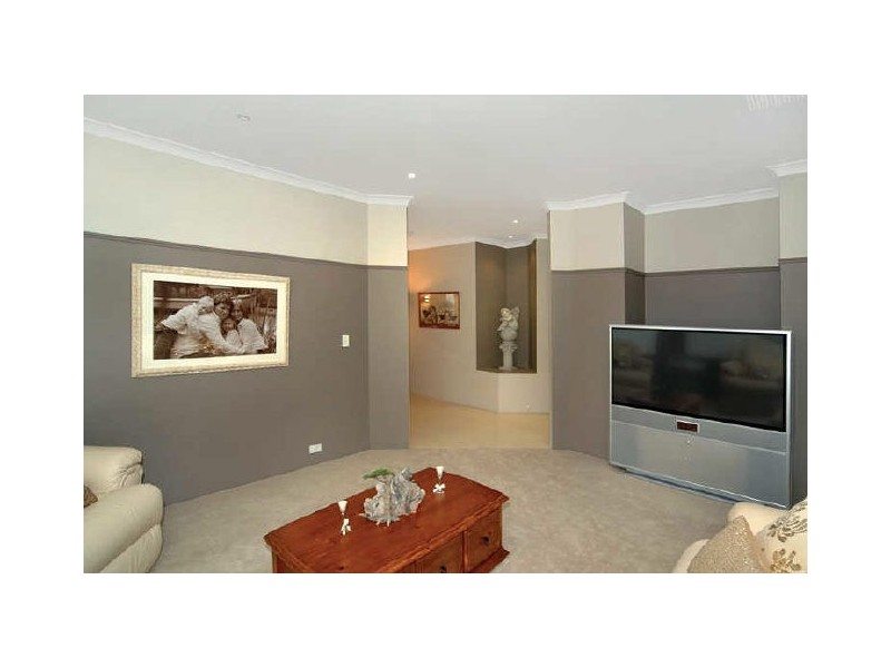 11 Sapphire Road, Dalyellup WA 6230