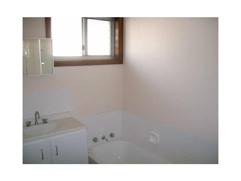 4 Brooksy Place, Burekup WA 6227