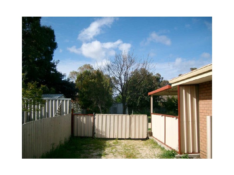 4 Brooksy Place, Burekup WA 6227