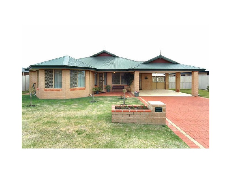 6 Jadeite Street, Australind WA 6233