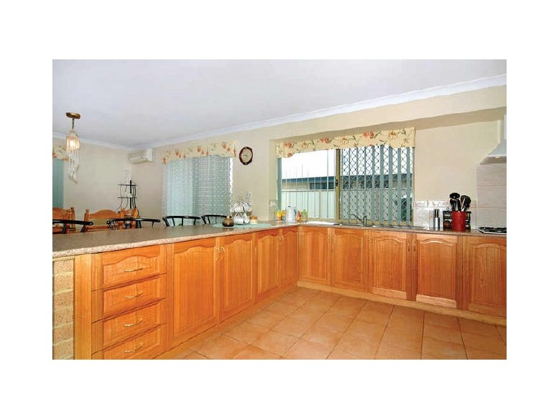 6 Jadeite Street, Australind WA 6233