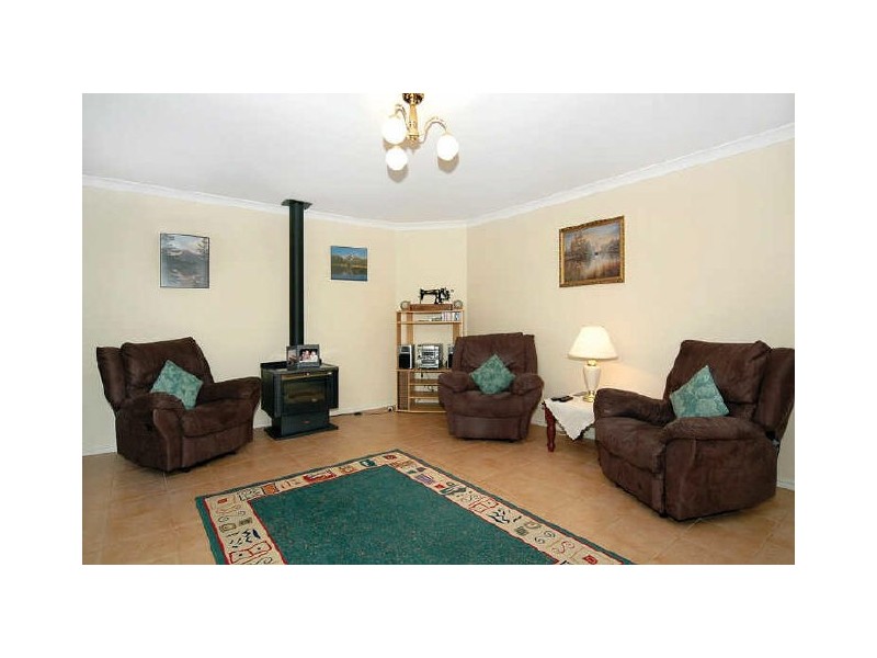 6 Jadeite Street, Australind WA 6233