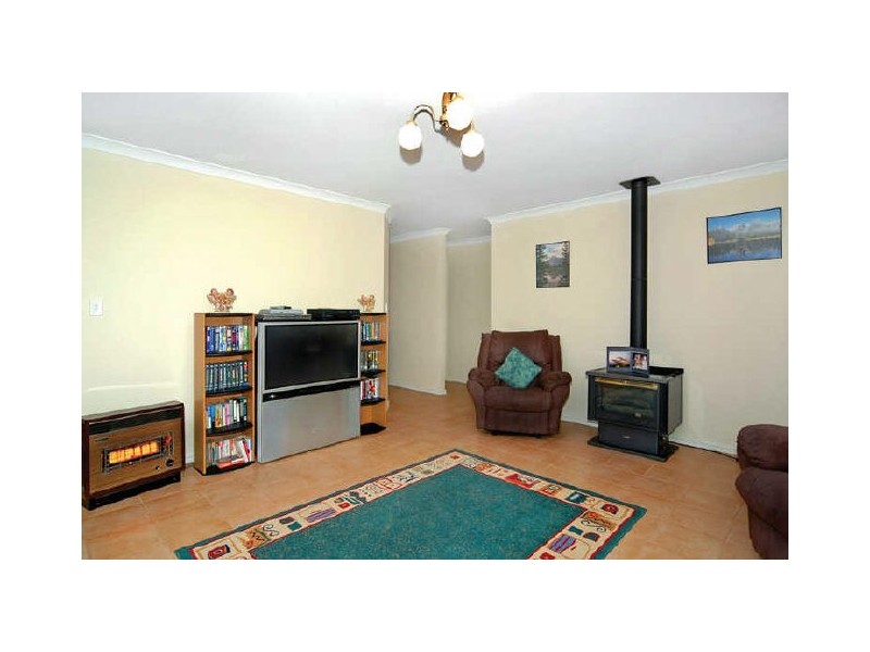 6 Jadeite Street, Australind WA 6233