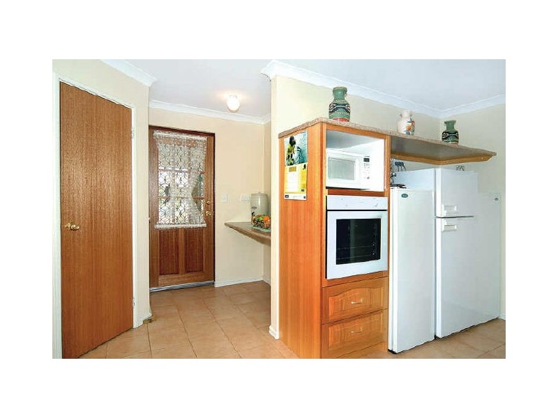 6 Jadeite Street, Australind WA 6233