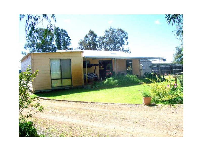 6 Edwards Road, Capel WA 6271