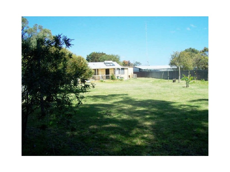 6 Edwards Road, Capel WA 6271