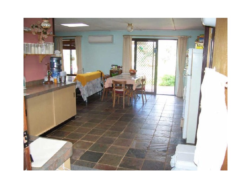 6 Edwards Road, Capel WA 6271