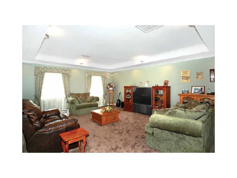 2 Abbeygate Street, Australind WA 6233