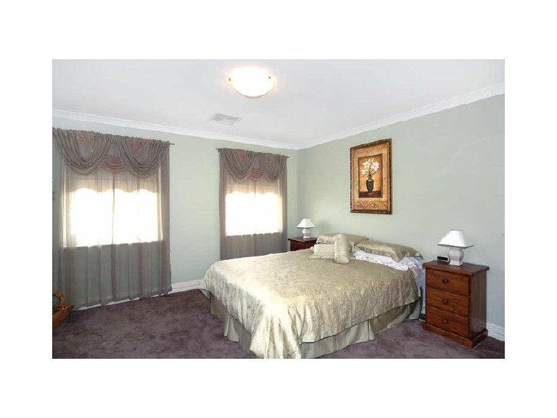 2 Abbeygate Street, Australind WA 6233