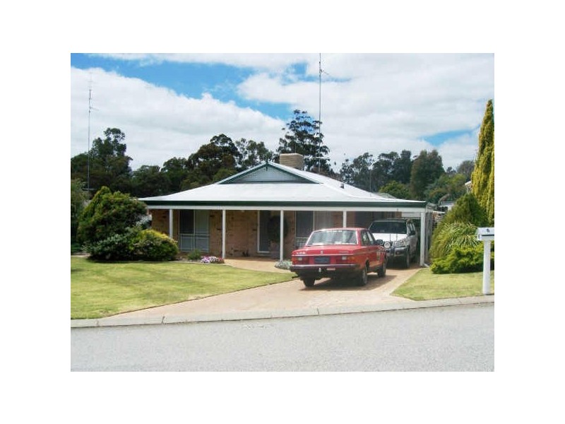 6 Tuart Place, Eaton WA 6232