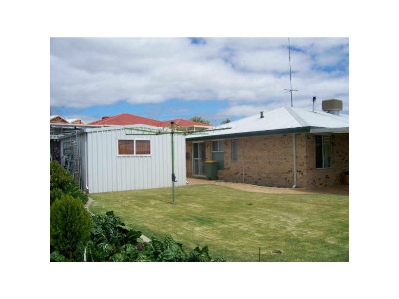 6 Tuart Place, Eaton WA 6232