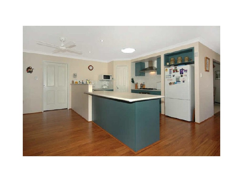 16 Ivy Rock Way, Australind WA 6233