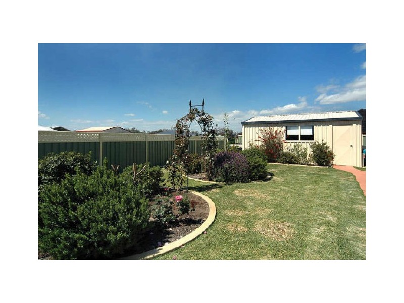 16 Ivy Rock Way, Australind WA 6233