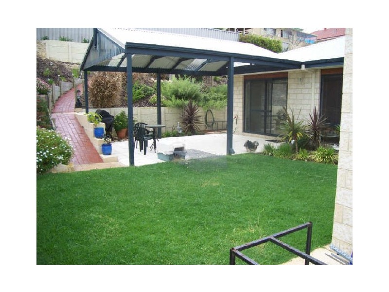 12 Slee Place, Withers WA 6230