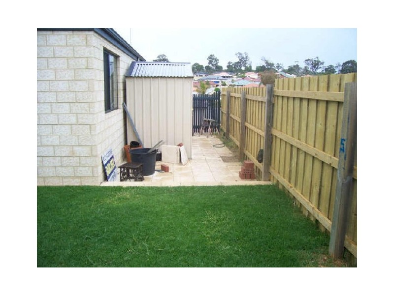 12 Slee Place, Withers WA 6230