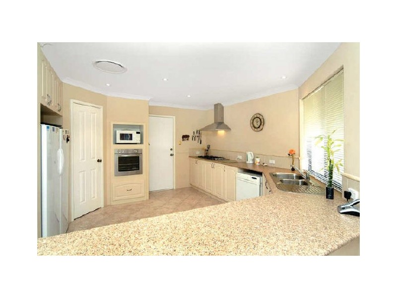 23 Azurite Drive, Australind WA 6233