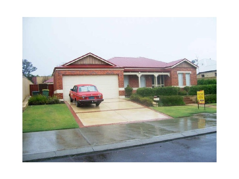 31 Somerville Drive, College Grove WA 6230