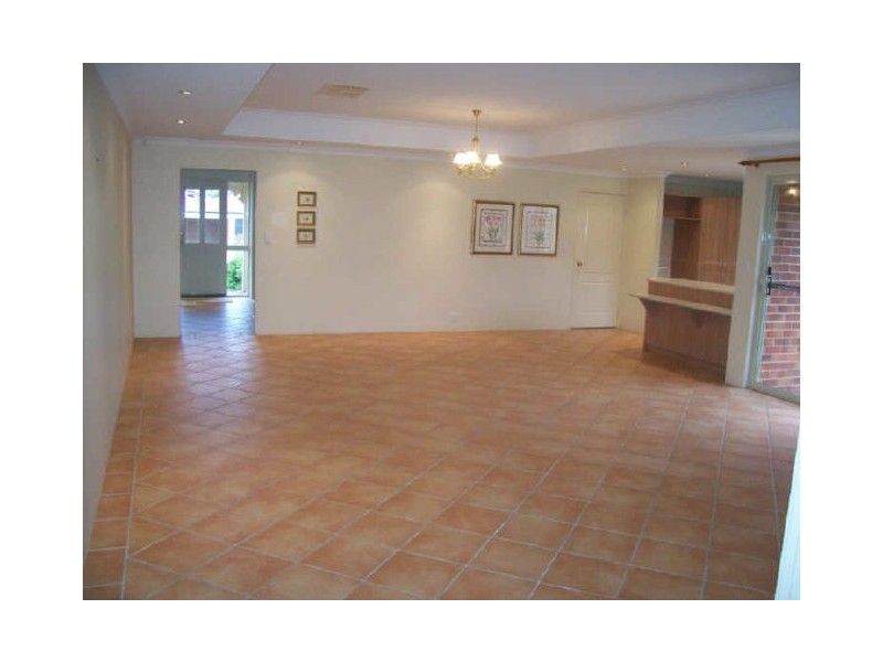 31 Somerville Drive, College Grove WA 6230